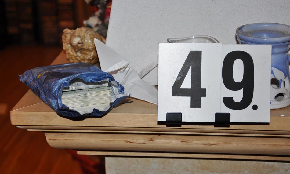 2014-1-28-1329peníze z trestné činnosti.JPG